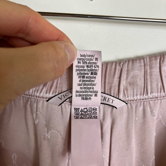 Victoria’s Secret Pink Satin Lounge Pants M Y2K Logo PJ Wide Leg Cozycore Hygge - Picture 10 of 14